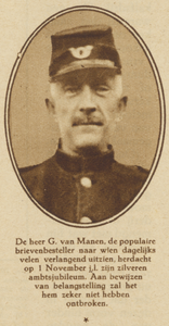 872305 Portret van G. van Manen te Utrecht, die 25 jaar postbesteller is bij de P.T.T.